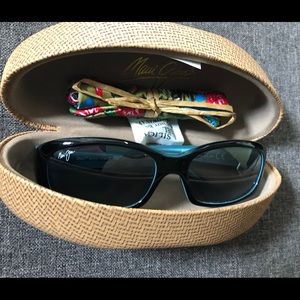 Brand new Maui Jim Punchbowl polarized sun glasses